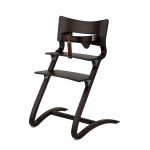 Leander kinderstoel walnut met safety bar brown strap