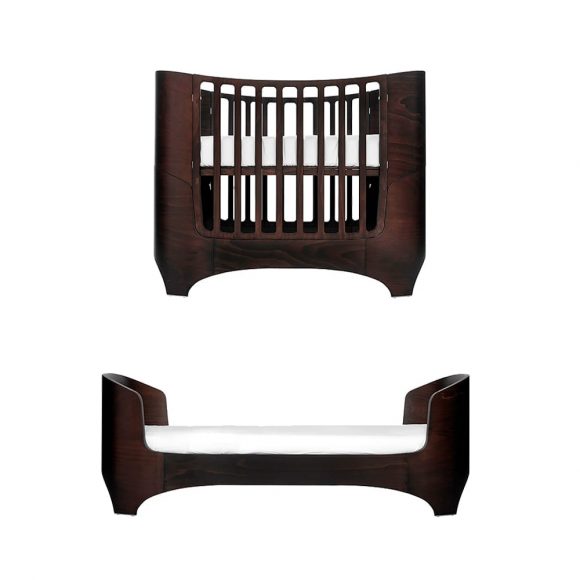 Leander – Classic Baby & Junior Bed – Walnoot