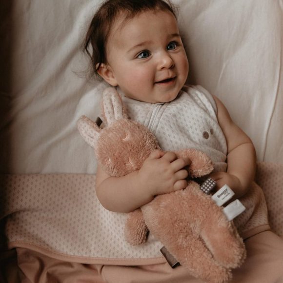 Snoozebaby Amsterdam – Knuffel ORGANIC Romy Rabbit Cuddle – Milky Rust