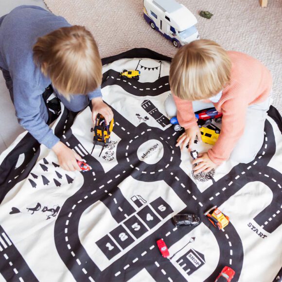 Play&Go – Noomad 2-in-1 Speelkleed & Opbergzak – Roadmap/Tunderbolt