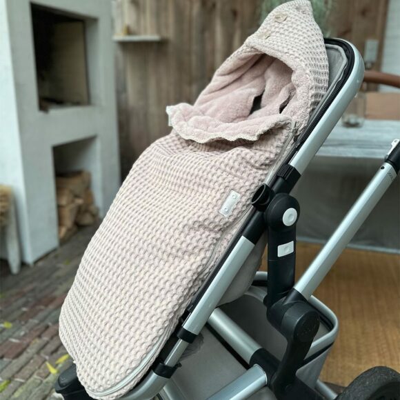 Koeka – Buggy Voetenzak – Teddy Olso – Grey Pink