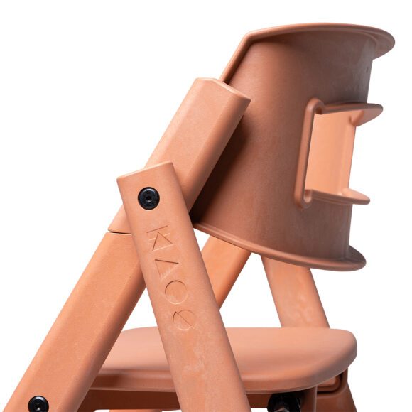 KAOS – Klapp Opvouwbare Kinderstoel – Recycled Plastic – Terracotta Pink