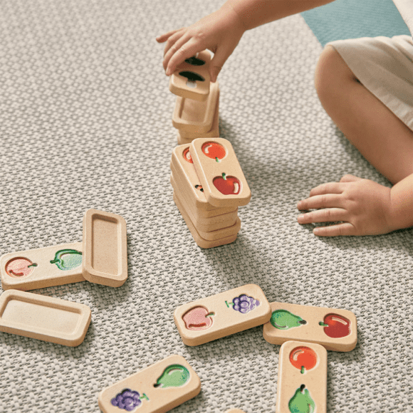 Plan Toys – Fruit & Veggie Domino
