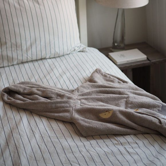 Dear April – Puk Badponcho – 2-6 Jaar – Moon Cat