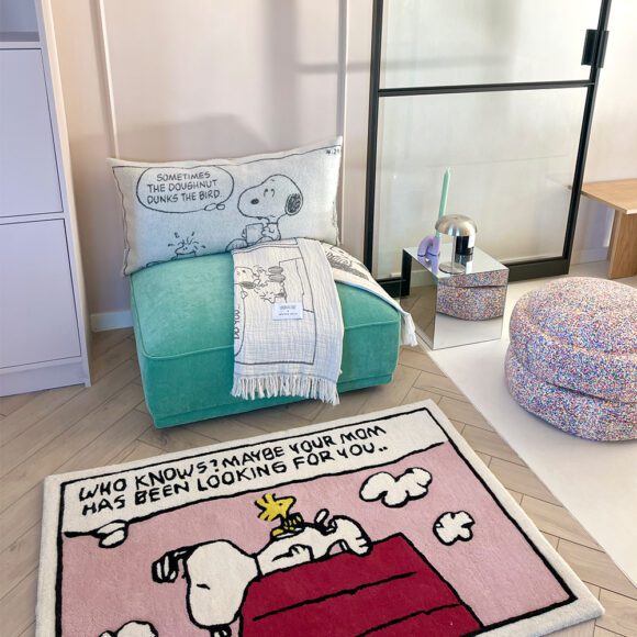 Maison Deux – Wollen Vloerkleed – Peanuts – Strip Mom – 80 x 120 cm