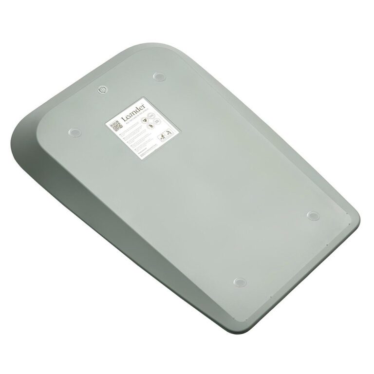 Leander Matty Mini met rubber feet verschoonmat voor onderweg in sage green packshot