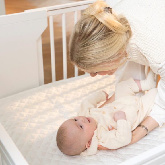 Naolima – MoveMi® Gewatteerd Hoeslaken voor Speelmatras 2-in-1 Babybed & Box – 90 x 96 cm