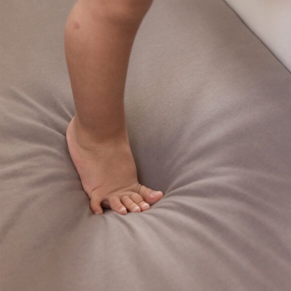 Sebra – Baby- en Juniorbed – Baby Jersey Hoeslaken – Jetty Beige – 70 x 120 cm