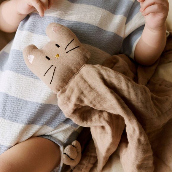 Dear April – Kitty Knuffeldoekje – Little Mouse