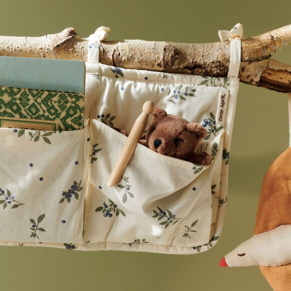 Dear April – Polly Bed Organizer – Blueberries