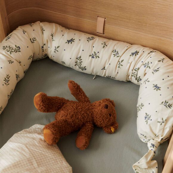 Dear April – Skye Bedslang – Blueberries