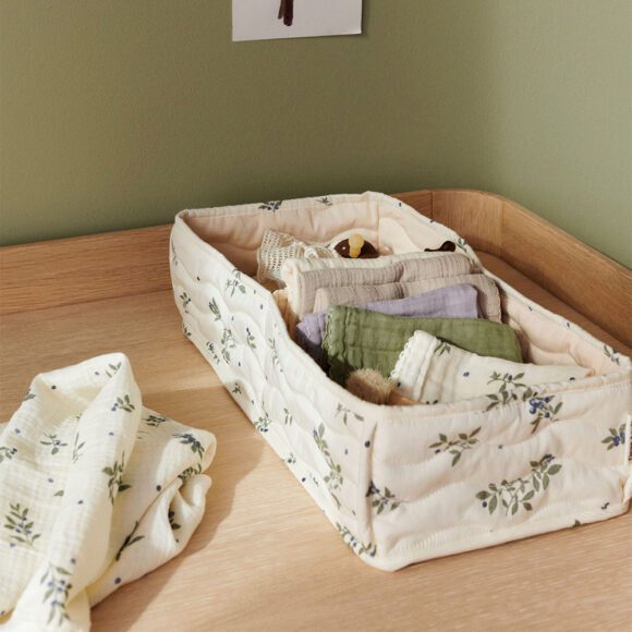 Dear April – Otto Opbergmand – Blueberries