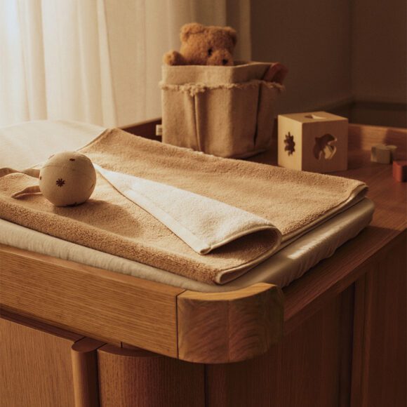 Ferm Living – Tilu Aankleedplank – Natural Oak