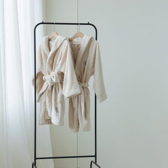 Kas Kopenhagen – Badjas met Capuchon – 2-4 jaar – Bow, Creme