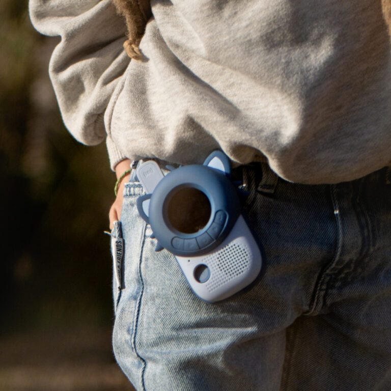 The Zoofamily Walkie Talkies Wasbeer Blauw Lifestyle