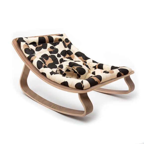 Charlie Crane – LEVO Wipstoeltje – Walnut – Tajinebanane Leo