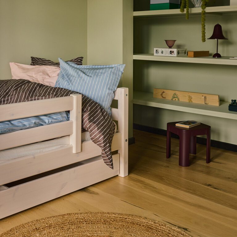 FLEXA World CLASSIC Veiligheidsrek Wit op bed
