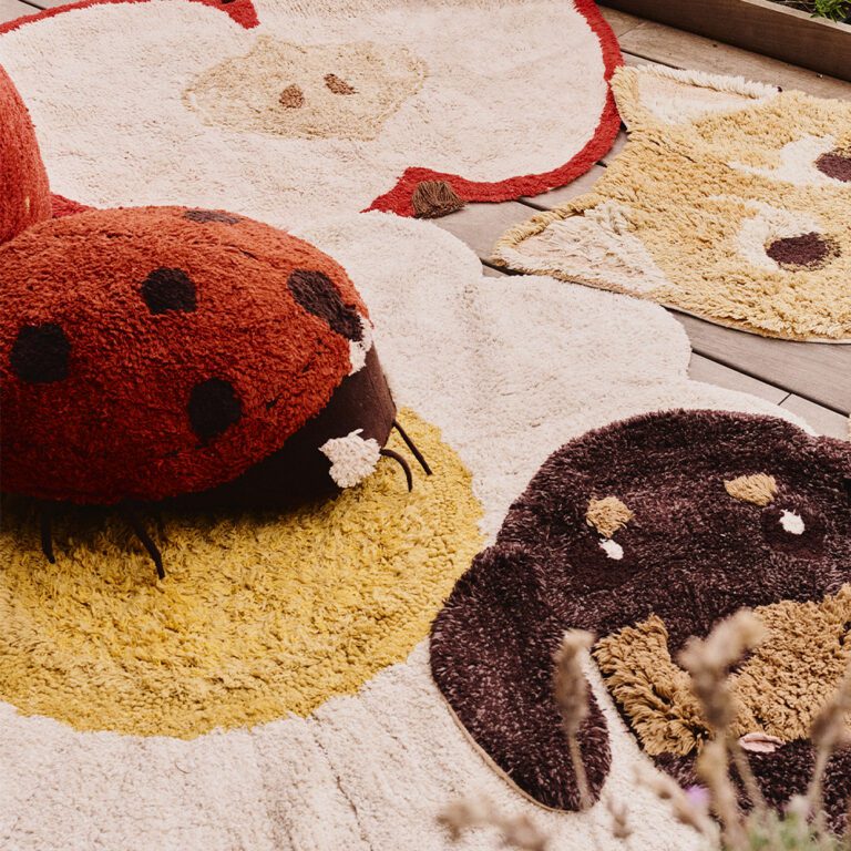 Lorena Canals - Poef - Maria the Ladybug - 45 x 40 x 24 cm